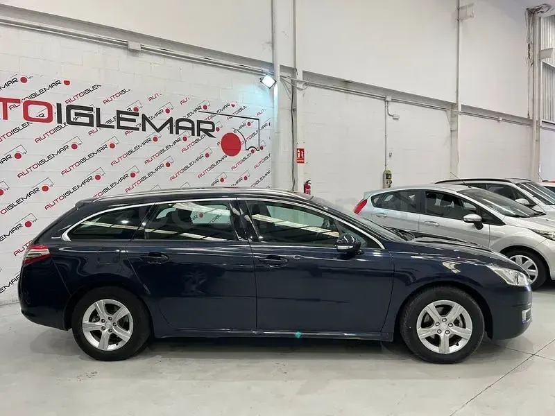 Usado Peugeot 508 SW Allure 140 CV (102 kW) 2013 Azul Familiar