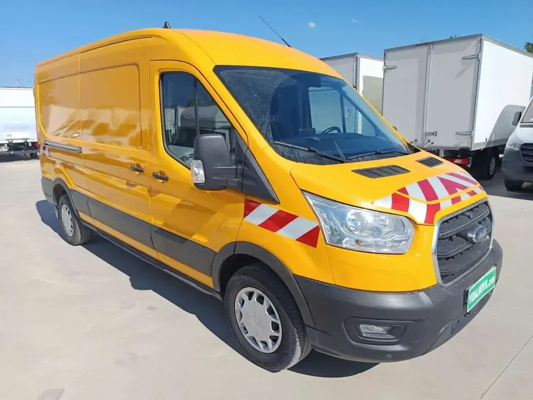 Usado Ford Transit Trend 170 CV (125 kW) 2021 Amarillo Van