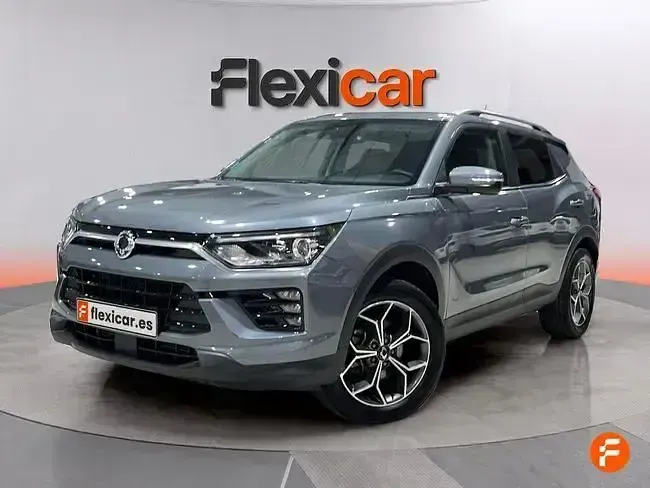 Usado SsangYong Korando 149 CV (109 kW) 2024 Gris SUV