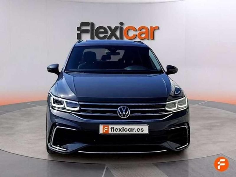 Usado VW Tiguan R-line 150 CV (110 kW) 2021 Gris SUV
