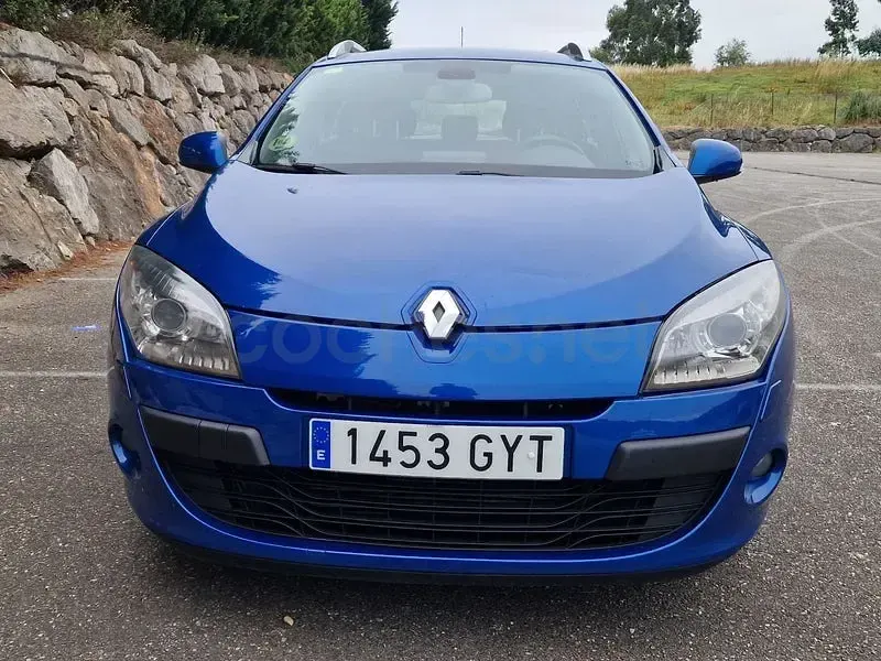 Usado Renault Mégane GrandTour Dynamique 130 CV (95 kW) 2010 Azul Familiar