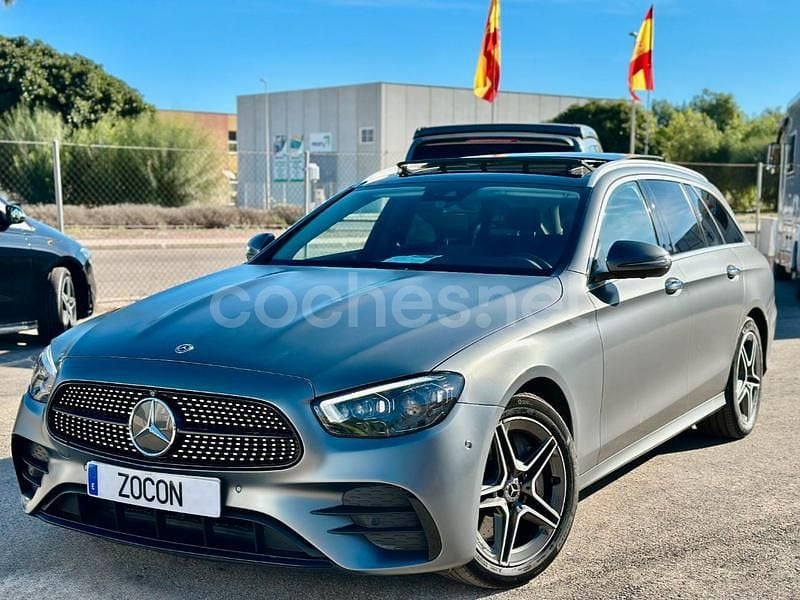 Usado Mercedes E400 330 CV (242 kW) 2021 Gris / plata Familiar