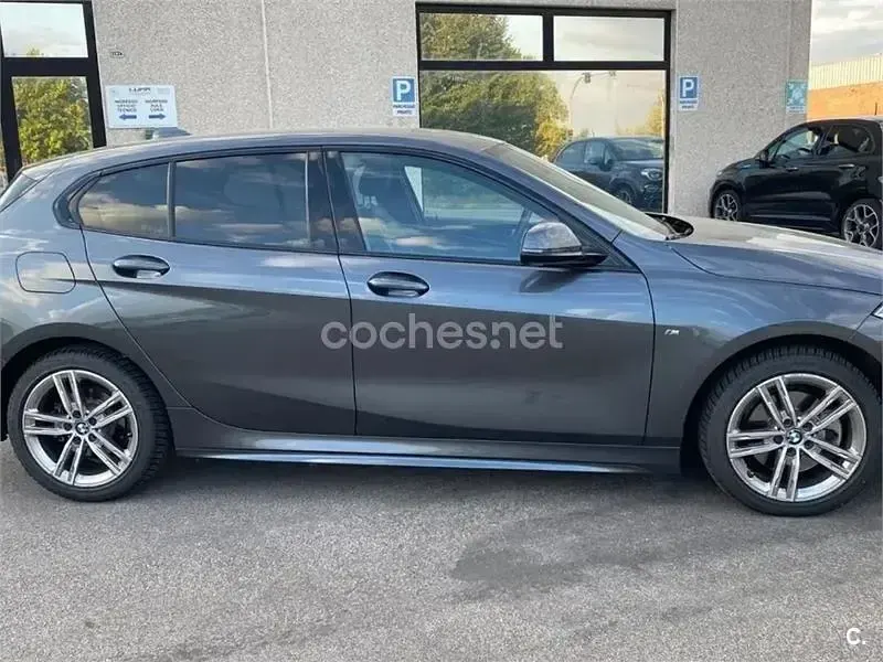Usado BMW 118 150 CV (110 kW) 2020 Gris / plata Utilitario