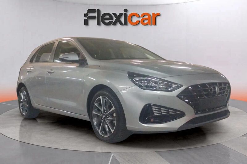Gris Usado 2023 Hyundai i30 N Line Berlina | 17.690 € (Precio justo) - Imagen 1/4