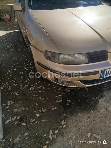 Usado Seat Toledo Sport 110 CV (80 kW) 1999 Beige Berlina