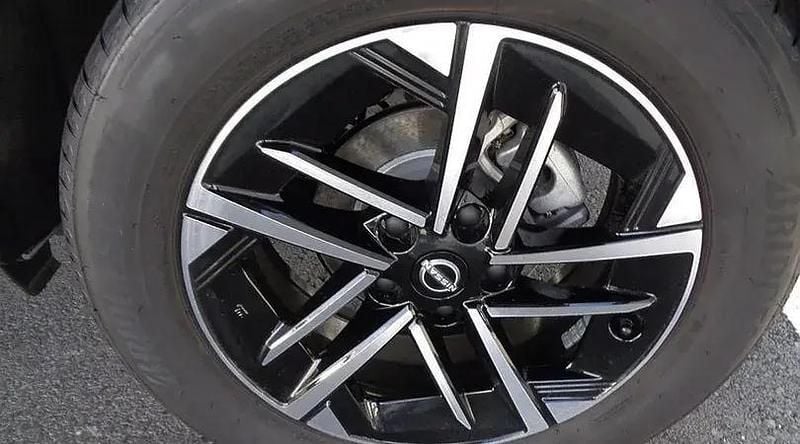 Usado Nissan Juke 114 HP (83 kW) 2025 Branco SUV