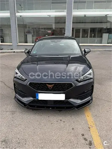 Usado Cupra Leon 300 CV (220 kW) 2021 Azul Berlina
