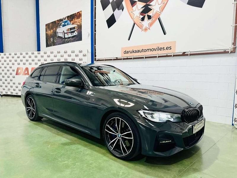 Usado BMW 330 Comfort Edition 265 CV (194 kW) 2020 Gris / plata Familiar