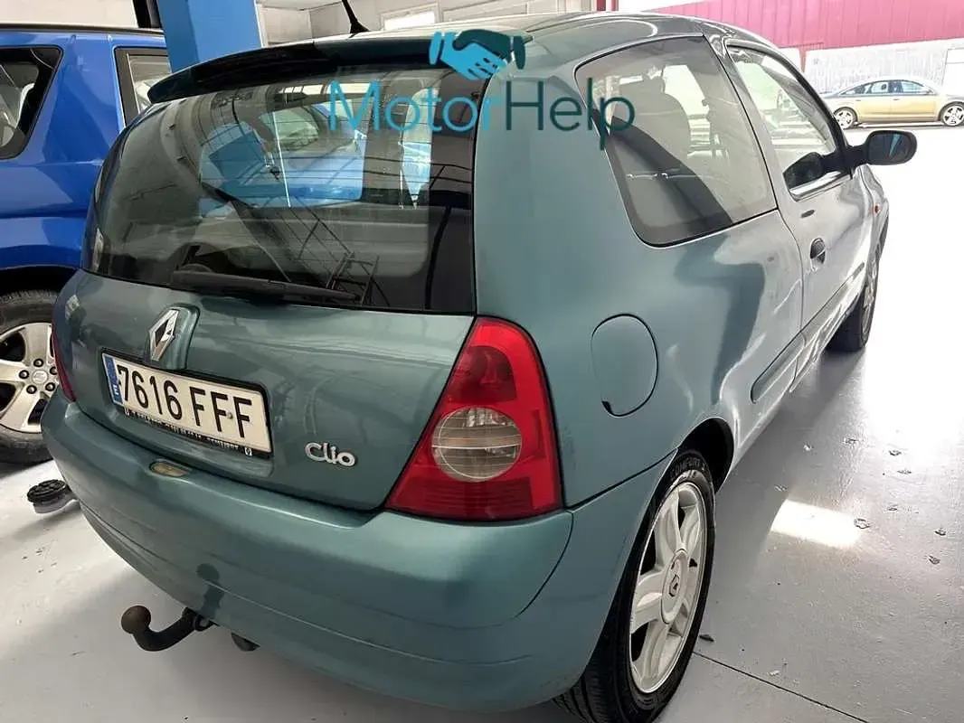 Używany Renault Clio II Campus 60 KM (44 kW) 2007 Niebieski Hatchback