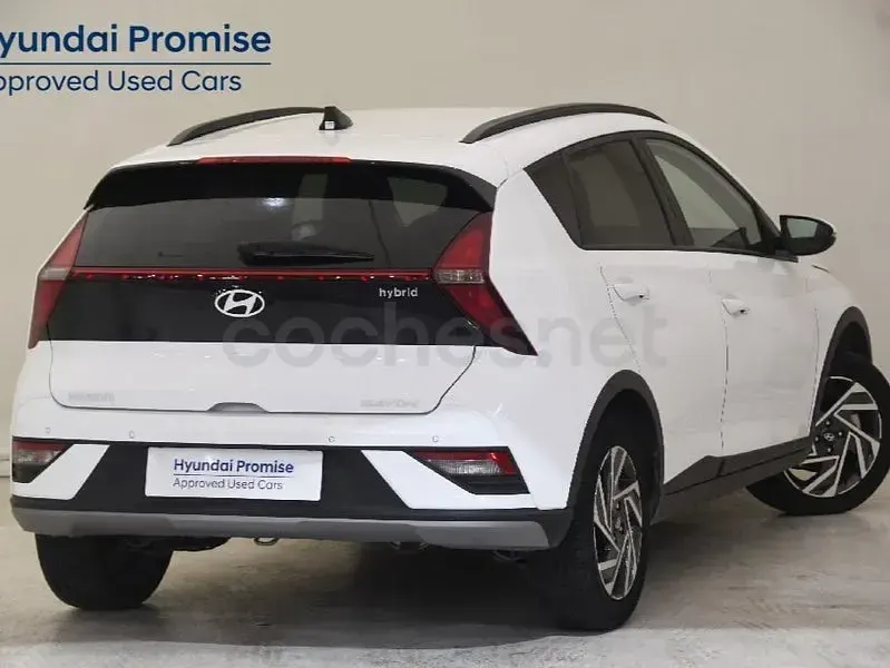 Usado Hyundai Bayon 100 CV (73 kW) 2025 Blanco SUV
