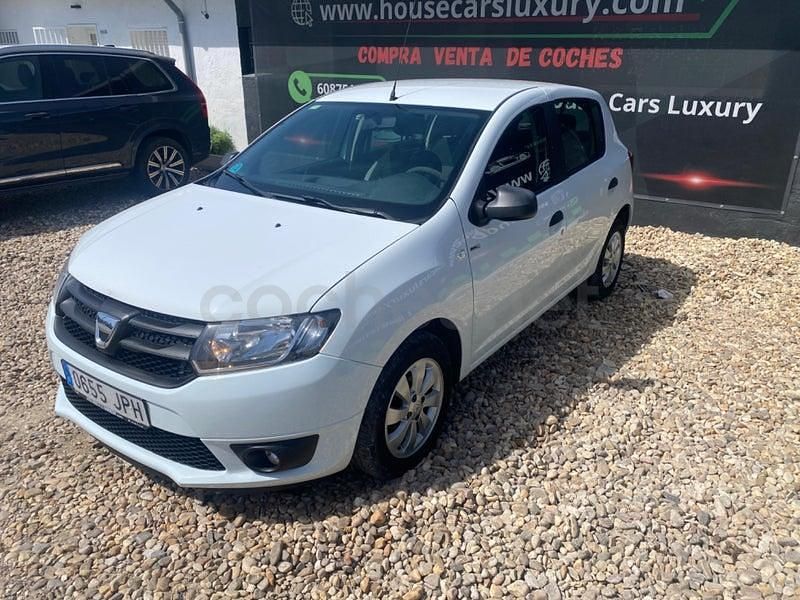 Używany Dacia Sandero 90 KM (66 kW) 2016 Biały Sedan/Limuzyna