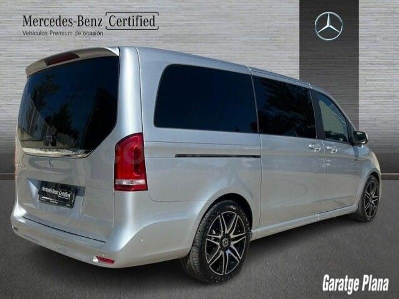 Usado Mercedes V300 239 CV (175 kW) 2023 Gris / plata Monovolumen