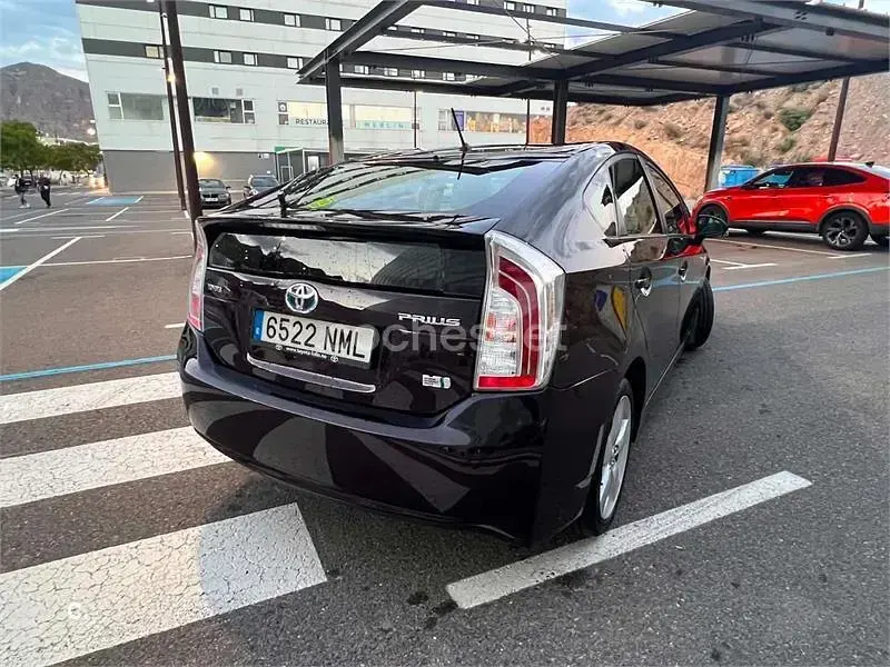 Usado Toyota Prius Executive 136 CV (100 kW) 2012 Granate Berlina