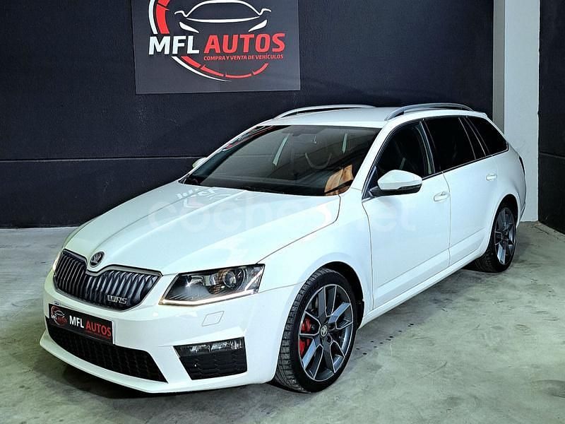 Usado Skoda Octavia RS 184 CV (135 kW) 2014 Blanco Familiar