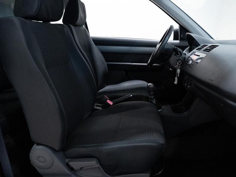 Usado Suzuki Swift GL 69 CV (50 kW) 2007 Gris Utilitario