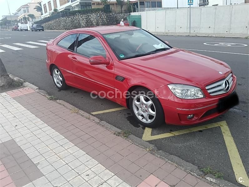 Rojo Usado 2009 Mercedes CLC180 Utilitario | 8500 € - Imagen 1/4