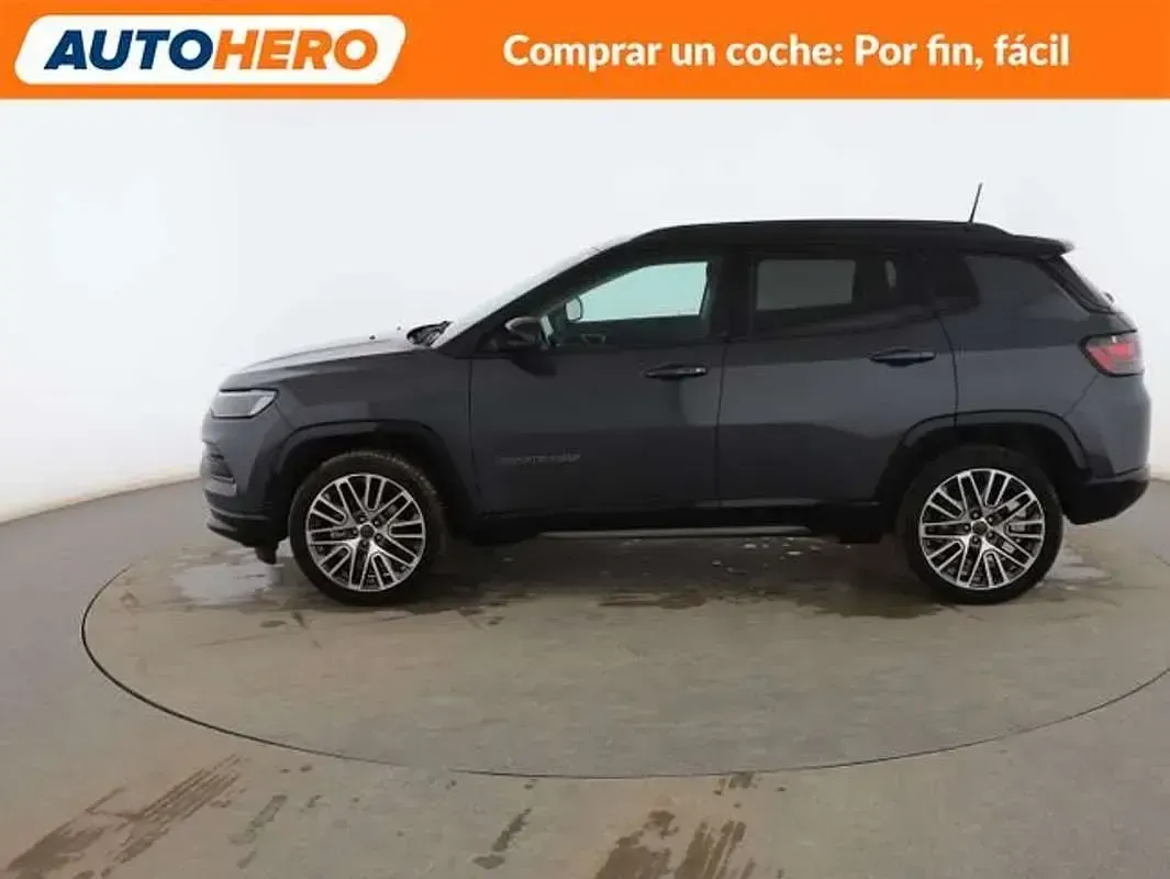 Käytetty Jeep Compass Summit 131 HP (96 kW) 2024 Harmaa Katumaasturi