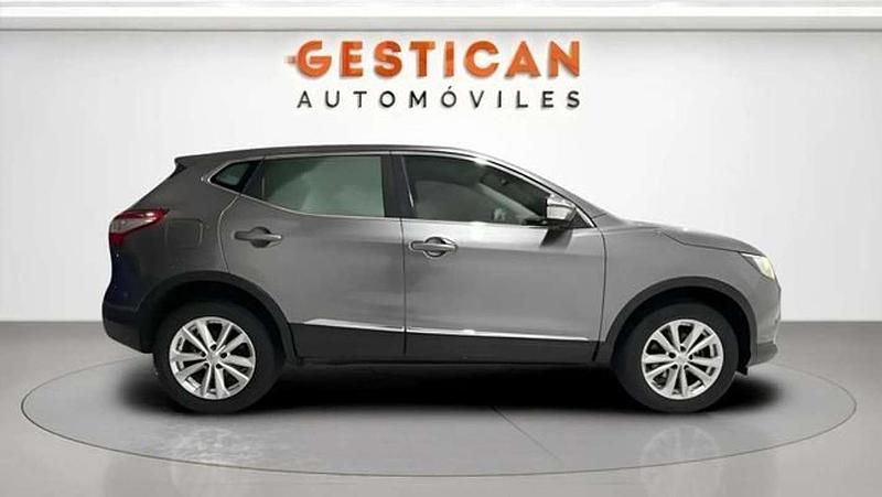 Usado Nissan Qashqai Acenta 116 CV (85 kW) 2017 Gris SUV
