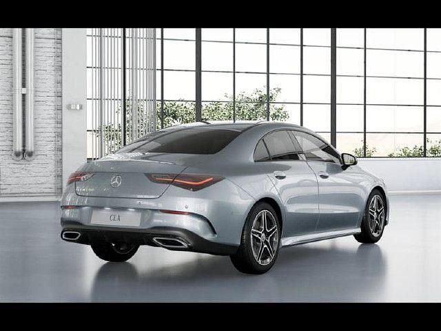 Usado Mercedes CLA200 163 CV (119 kW) 2025 Plata hightech