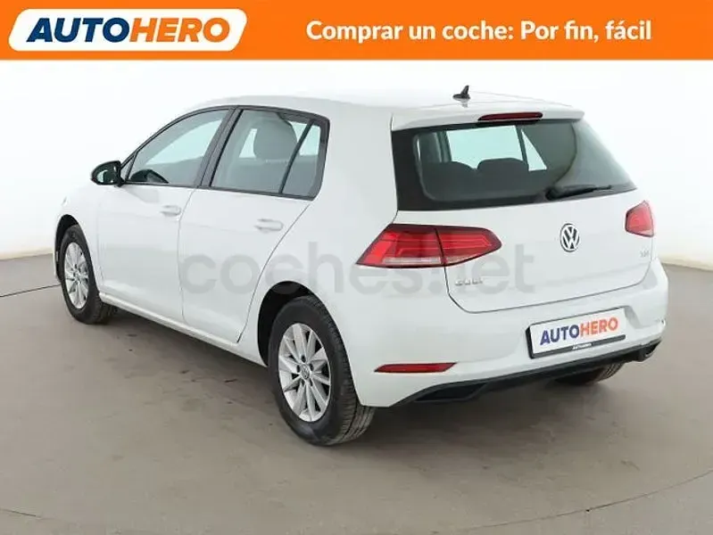 Usado VW Golf VII 110 CV (80 kW) 2017 Blanco Berlina