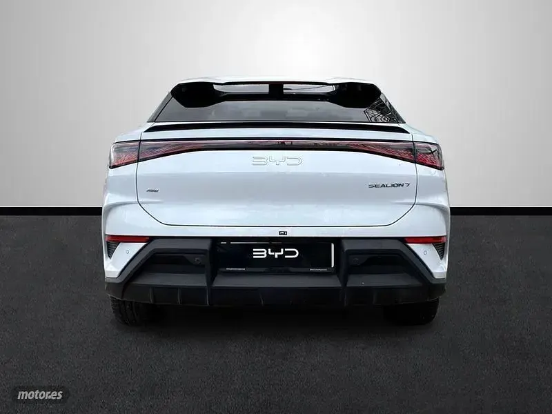 Nuevo BYD Sealion 7 389 kW (530 CV) 2026 Blanco SUV