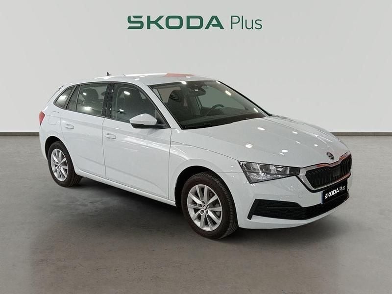 Blanco Usado 2020 Skoda Scala Ambition Utilitario | 13.490 € (Super precio) - Imagen 1/4