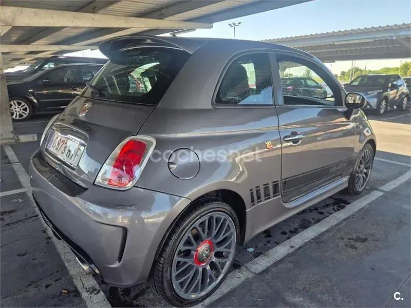 Usado Abarth 500 135 CV (99 kW) 2013 Gris / plata Berlina