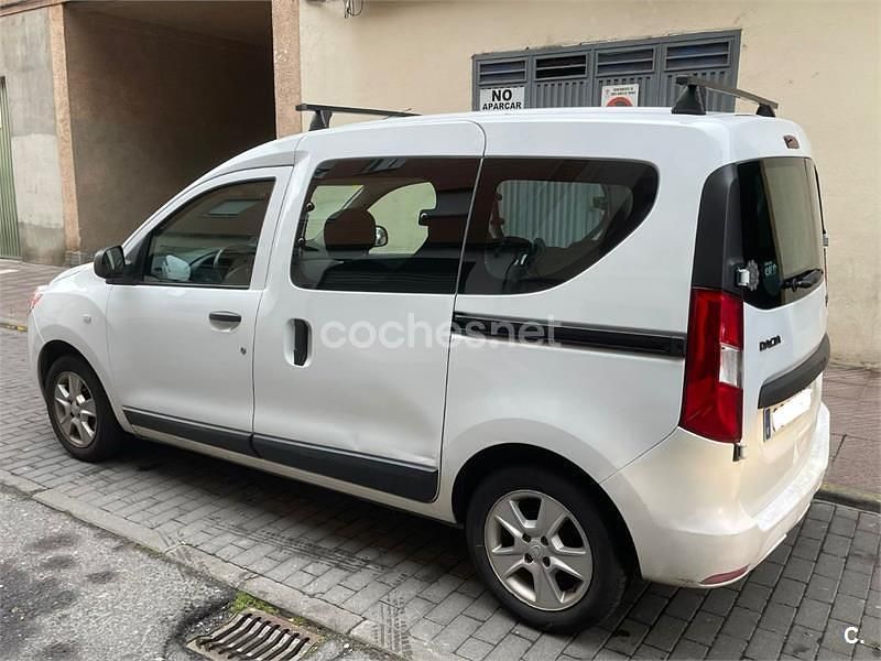 Usado Dacia Dokker 90 CV (66 kW) 2015 Blanco Monovolumen