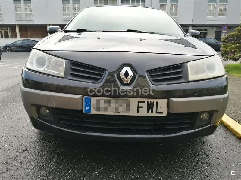 Usado Renault Mégane Dynamique 105 CV (77 kW) 2007 Negro Berlina