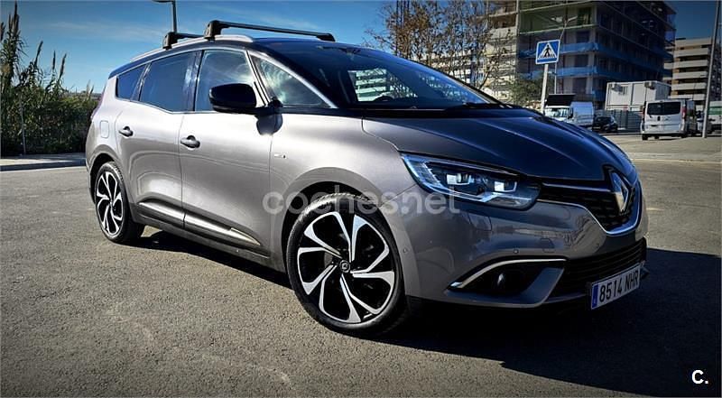 Usado Renault Grand Scénic IV Intens 130 CV (95 kW) 2017 Gris / plata Monovolumen