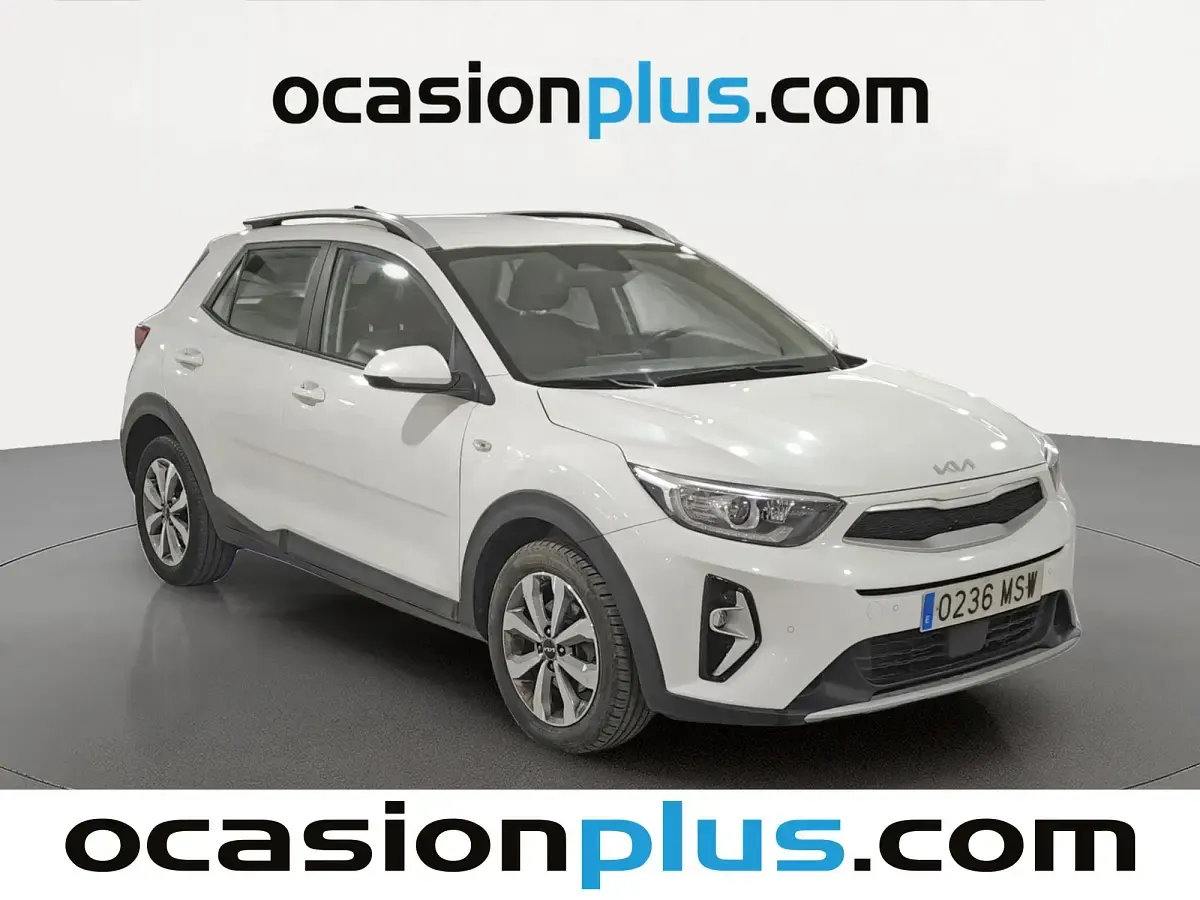 Usado Kia Stonic 101 CV (74 kW) 2024 Blanco SUV