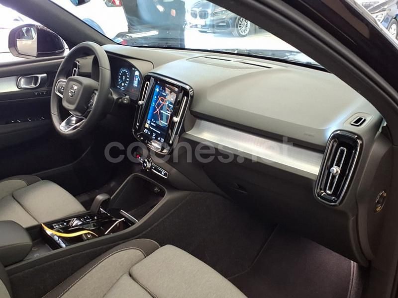 Usado Volvo XC40 Plus 211 CV (155 kW) 2023 Negro SUV