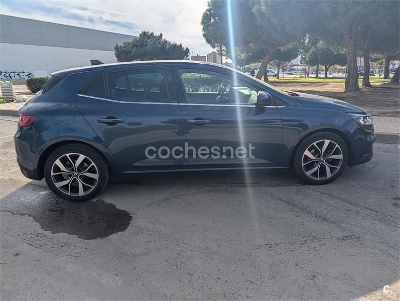 Usado Renault Mégane IV 100 CV (73 kW) 2017 Azul Berlina