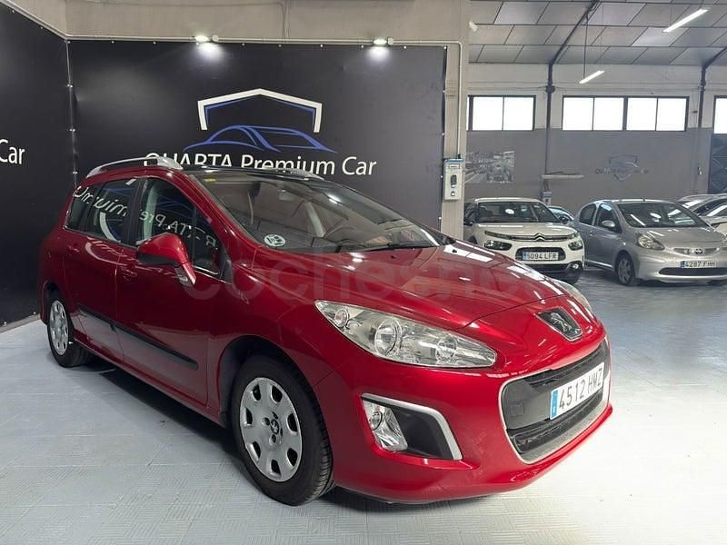 Usado Peugeot 308 SW Access 92 CV (67 kW) 2012 Granate Familiar