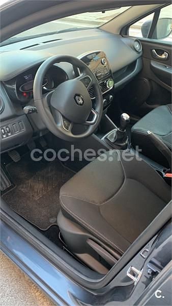 Usado Renault Clio IV Life 75 CV (55 kW) 2018 Gris / plata Berlina