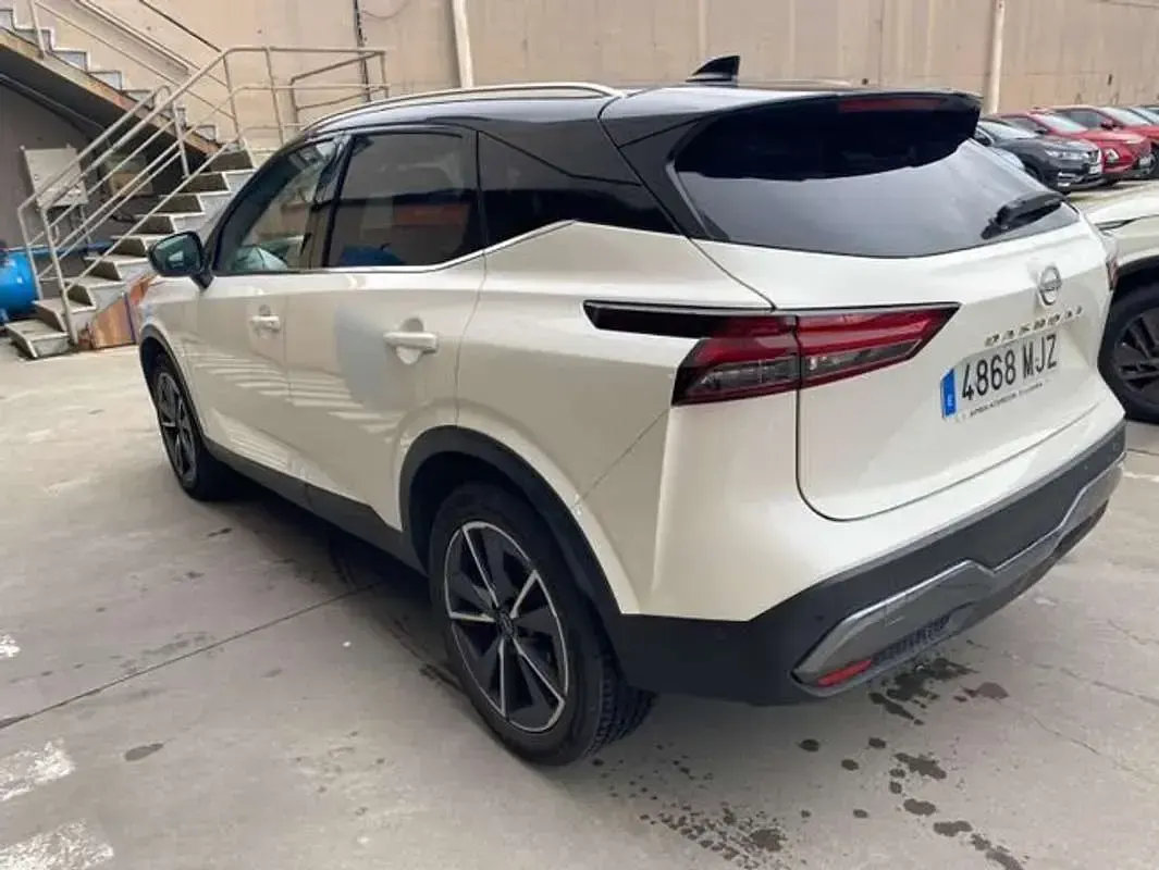 Usado Nissan Qashqai Tekna 192 CV (141 kW) 2023 Blanco SUV
