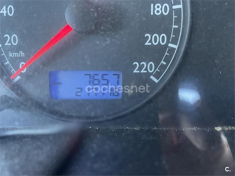 Usado VW Multivan Comfortline 130 CV (95 kW) 2005 Gris / plata Van