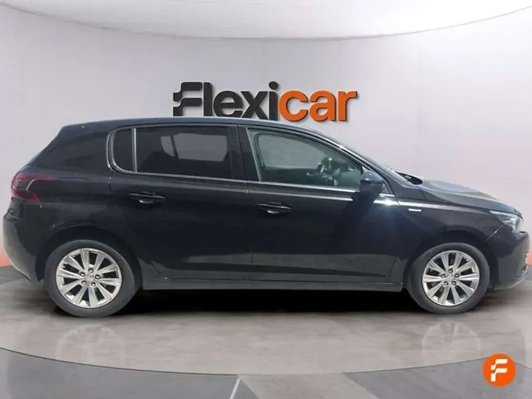 Usado Peugeot 308 Style 131 CV (96 kW) 2019 Negro Utilitario