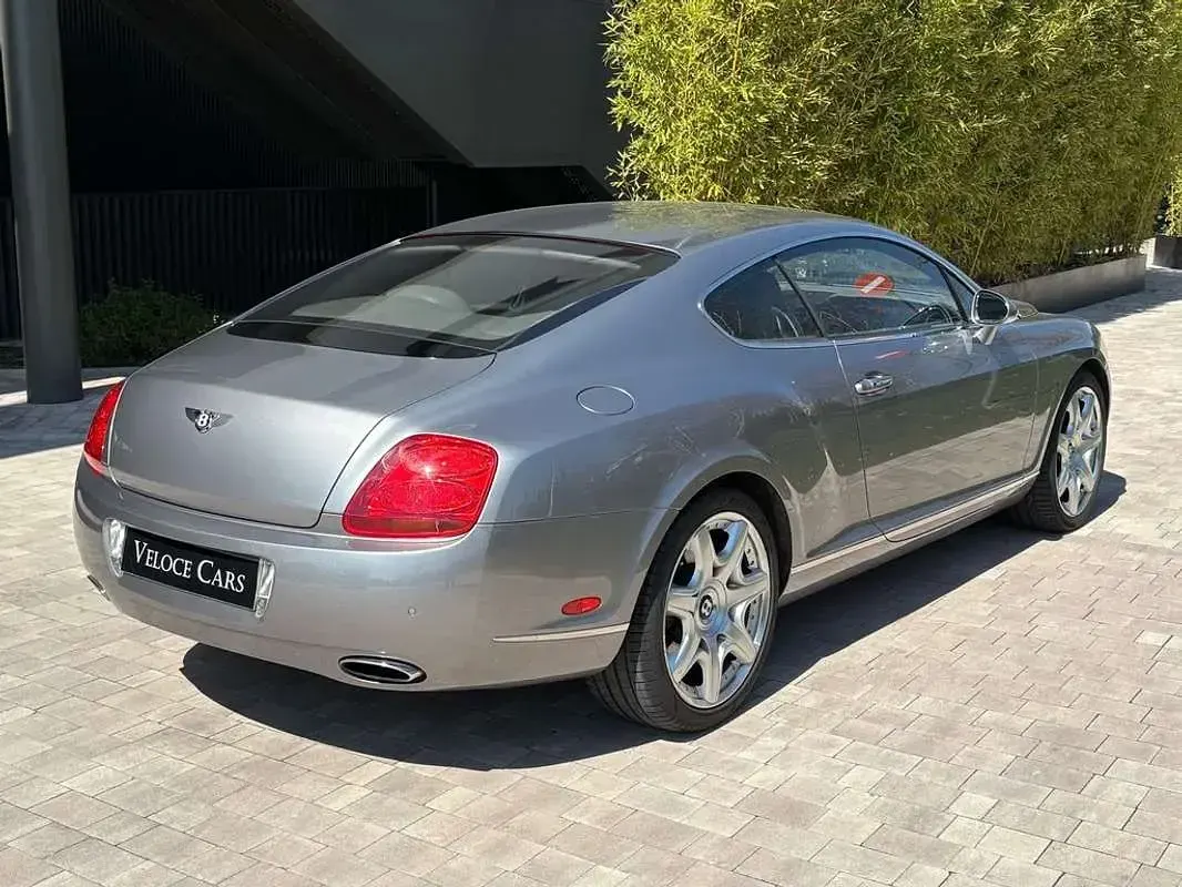 Usado Bentley Continental GT 560 CV (411 kW) 2006 Gris / plata Coupe