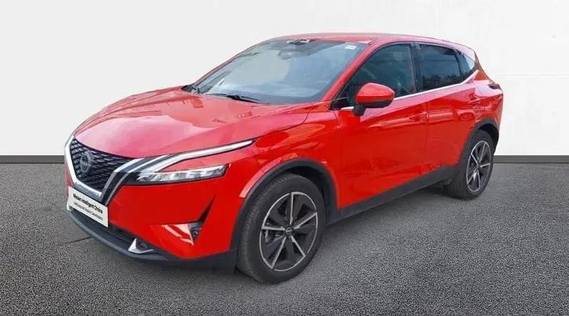 Usado Nissan Qashqai Tekna 158 CV (116 kW) 2023 Yokohama red (sólida) SUV