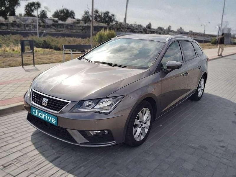 Usado Seat Leon ST Style 116 CV (85 kW) 2017 Gris Familiar