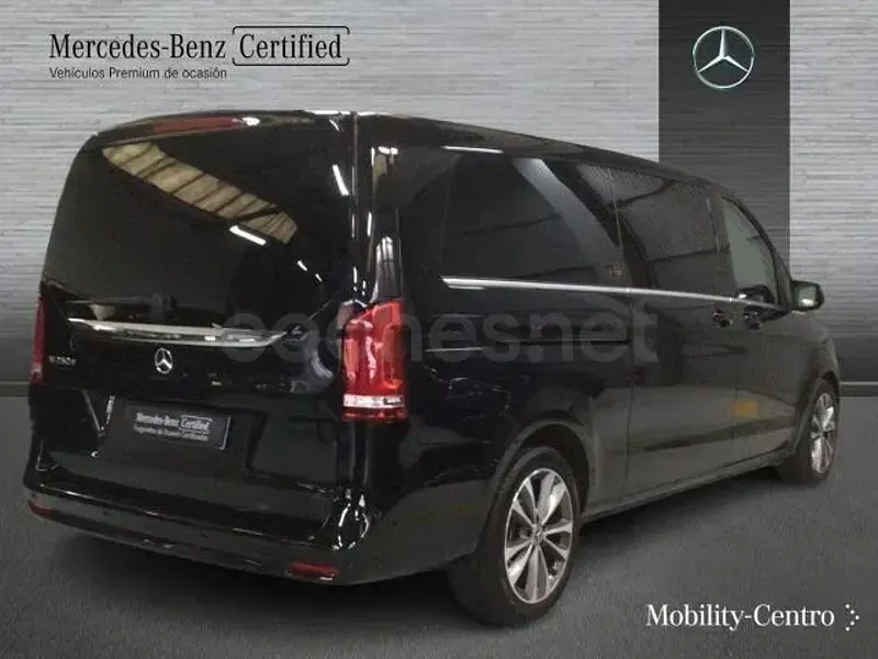 Käytetty Mercedes V250 Avantgarde 190 HP (139 kW) 2024 Musta Tila-auto