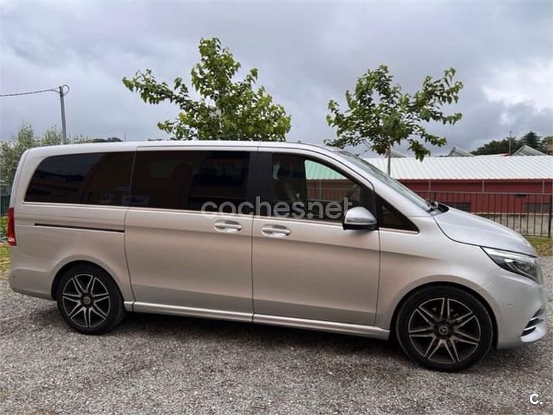 Gris / plata Usado 2022 Mercedes V250 Avantgarde Monovolumen | 60.000 € (Caro) - Imagen 1/4