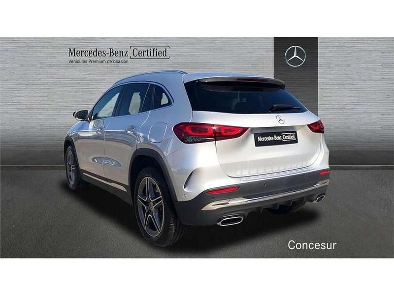 Usado Mercedes GLA200 163 CV (119 kW) 2023 Plateado SUV