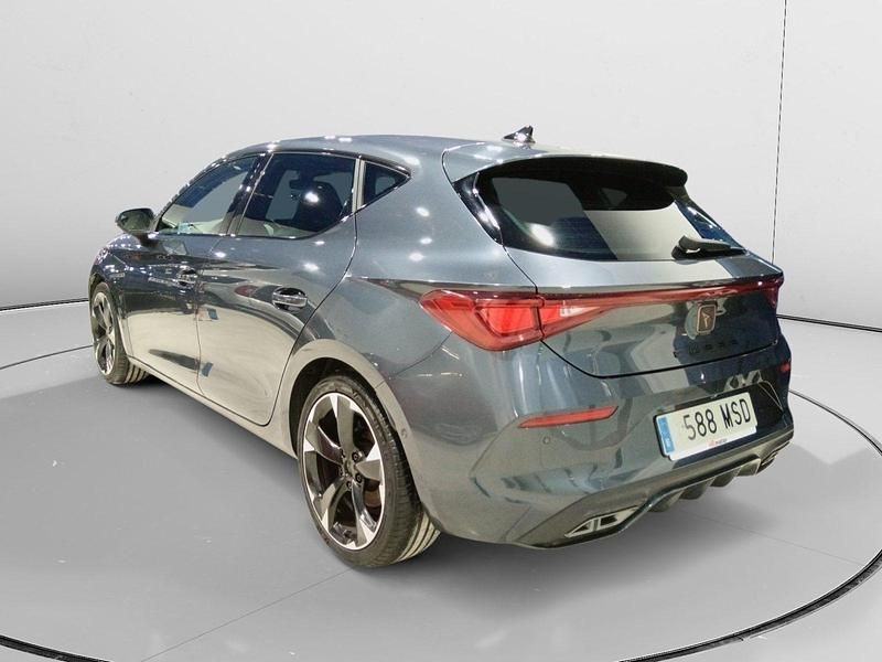 Usado Cupra Leon 150 CV (110 kW) 2023 Negro