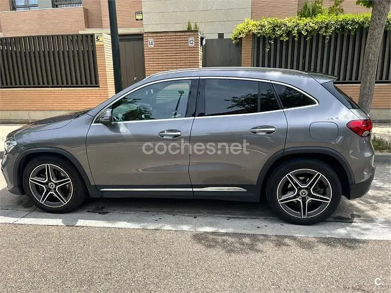 Usado Mercedes GLA200 150 CV (110 kW) 2020 Gris / plata SUV
