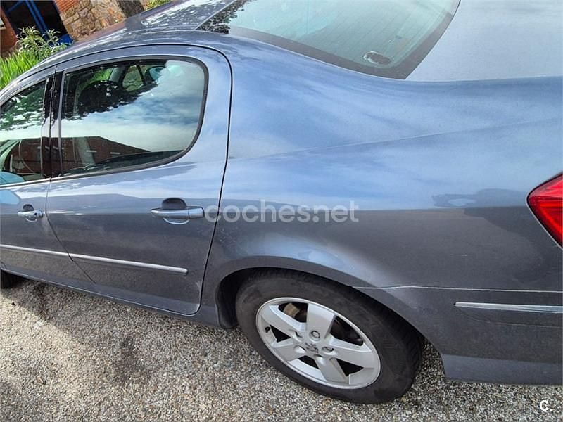 Usado Peugeot 407 Sport 110 CV (80 kW) 2010 Gris / plata Berlina