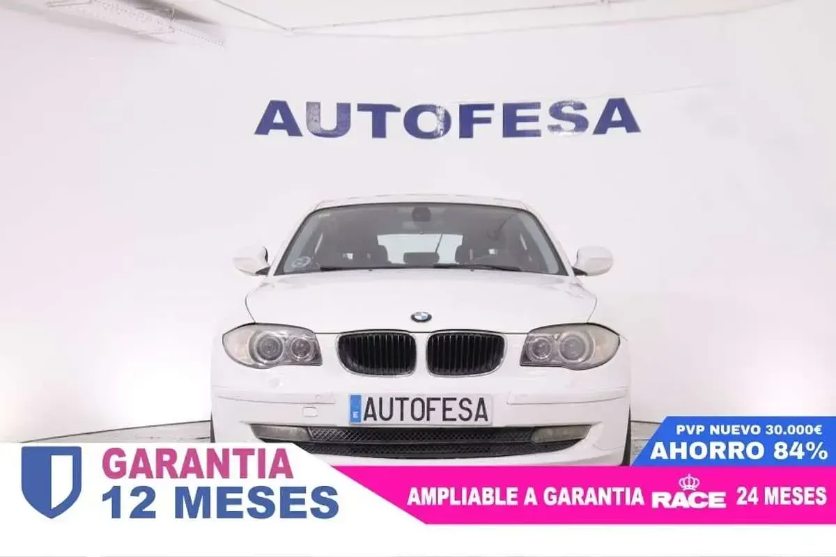 Usado BMW 116 116 CV (85 kW) 2011 Blanco Utilitario