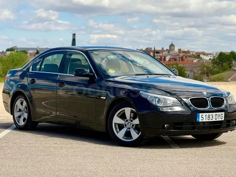 Używany BMW 520 Comfort Edition 163 KM (119 kW) 2006 Czarny Sedan/Limuzyna