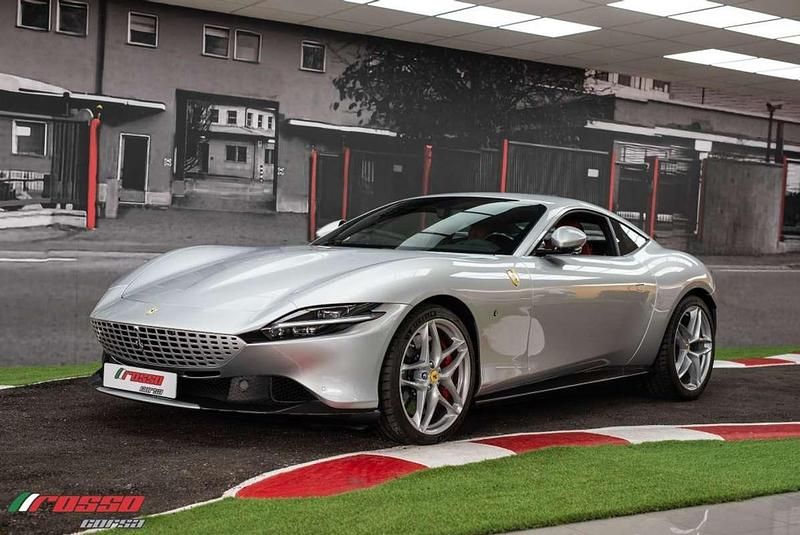 Gris Usado 2021 Ferrari Roma Coupe | 239.999 € - Imagen 1/4